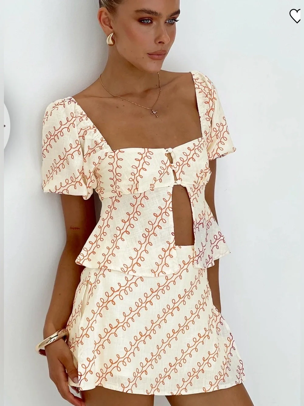 Princess Polly Size 2 Cream Red Print Crop Top Skort 2 Piece Set